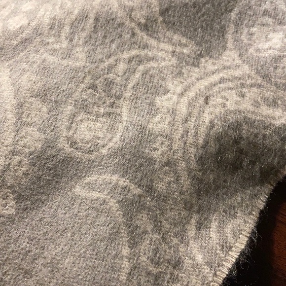 V Fraas 100% cashmere scarf - Picture 10 of 10